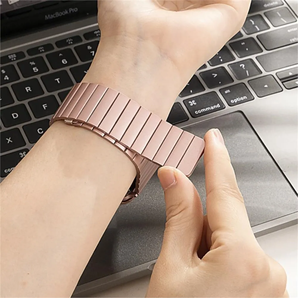 Магнитные ремешки для Apple Watch Band 49 мм, 44 мм, 46 мм, 40 мм, 45 мм, 41 мм, 42 мм, браслет из нержавеющей стали iwatch Series 10 9 8 SE ultra 2