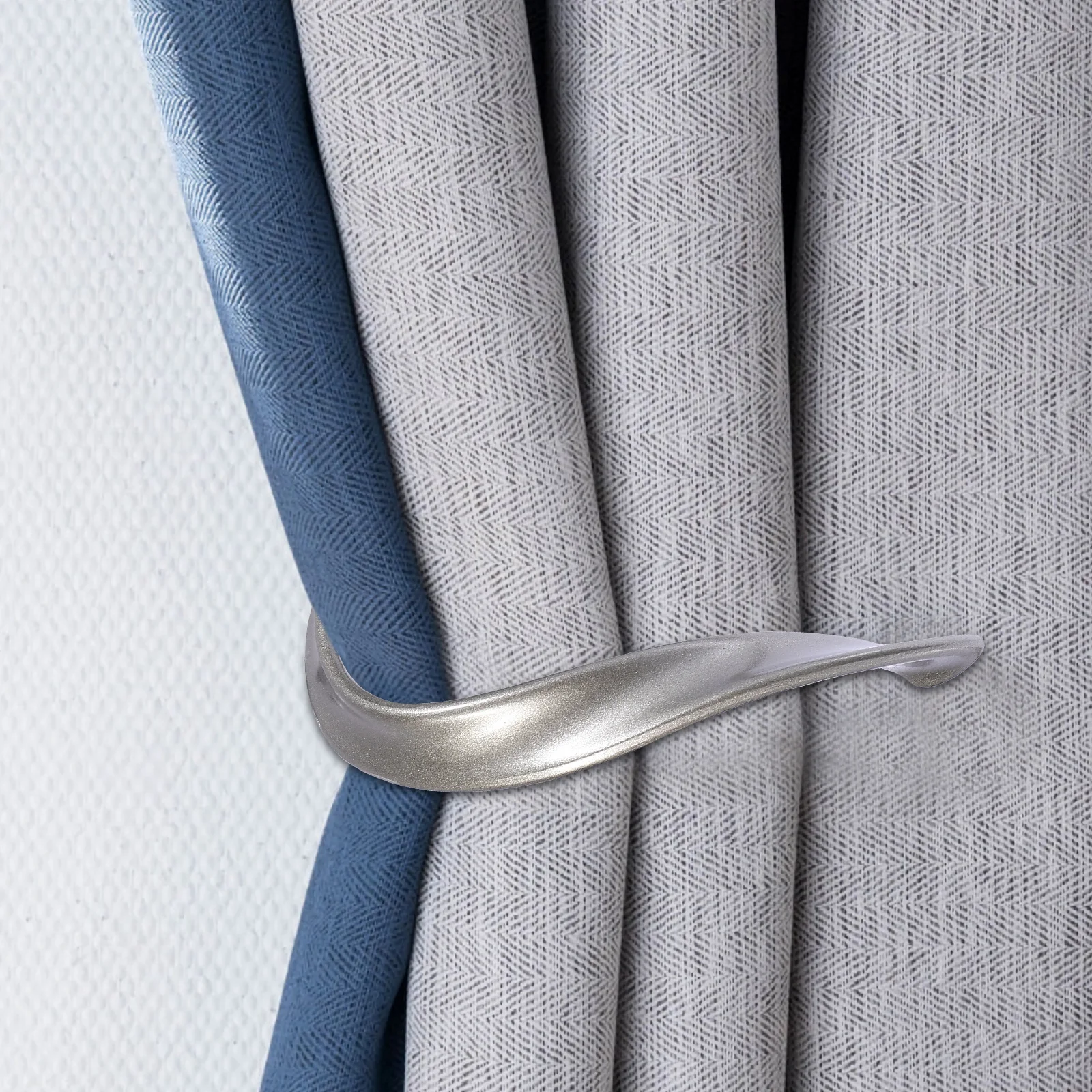 

2Pcs Curtain Hooks Simple Style Aluminum Alloy Practical Sturdy Hanging Hooks for Home Bedroom Living Room Window