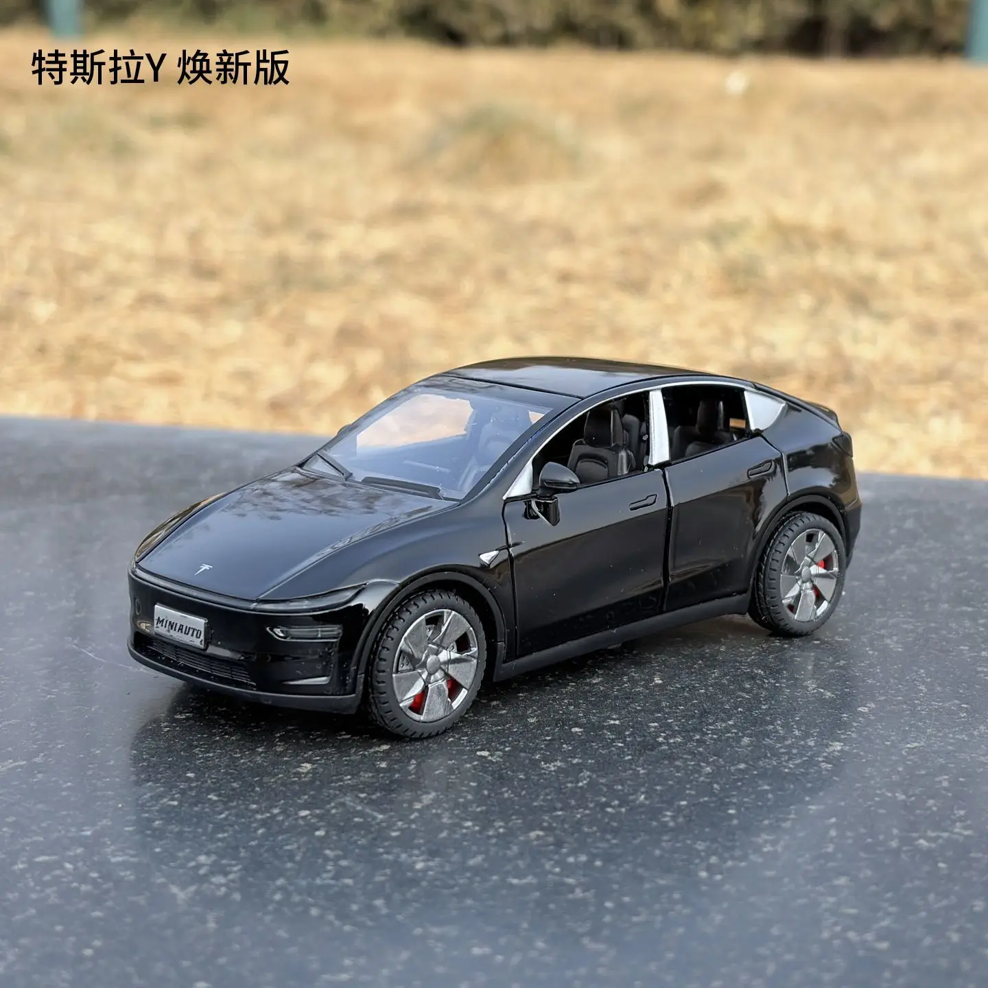 

1:32 MODELY New Edition Alloy Car Model Ornament Toy Gift Diecast Alloy Car Model Collectible