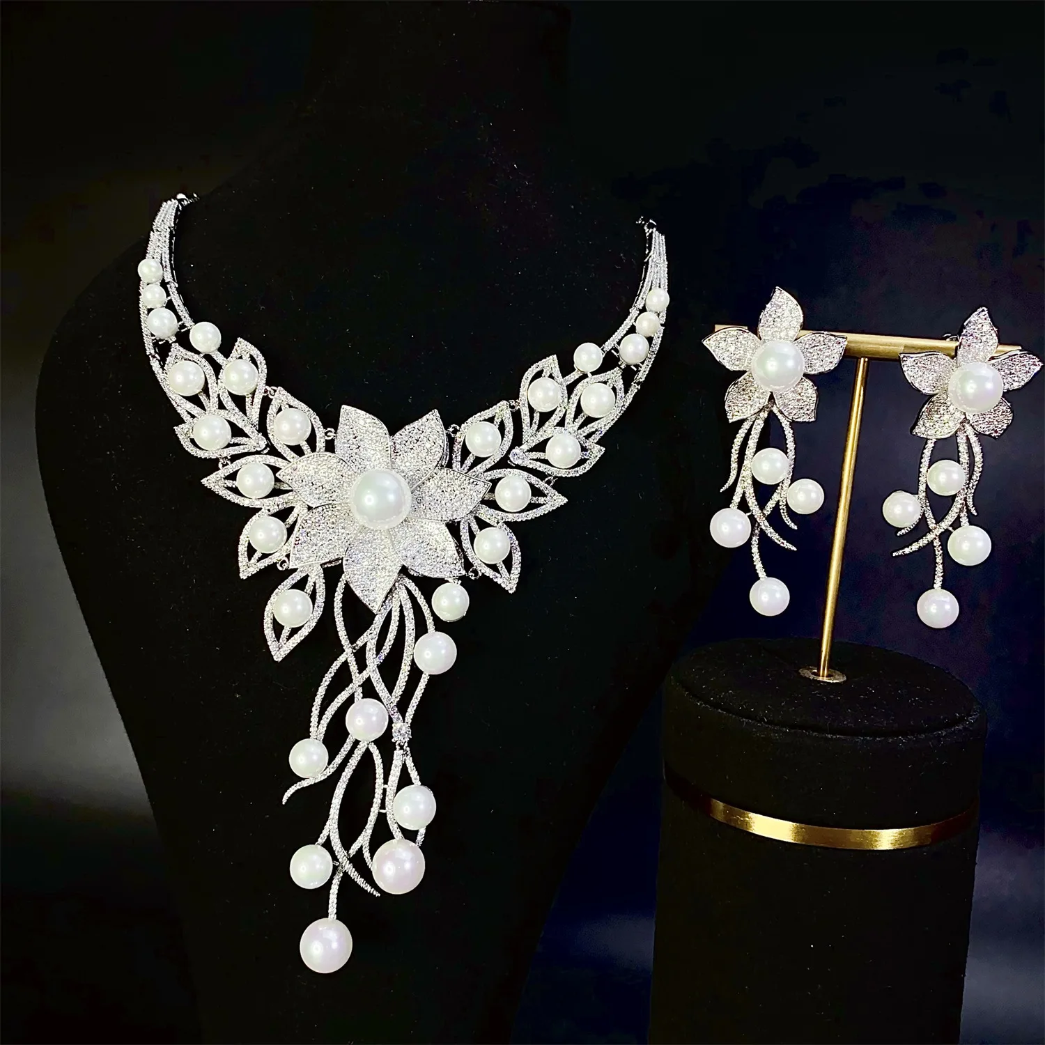 

HIBRIDE Delicate Diamonds Big Pearls Exaggerated Big Flower Tassel Necklace Earrings Dress Accessories Party Wedding S-509