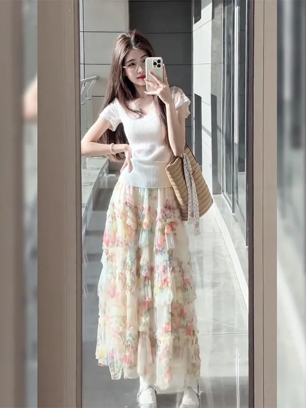 

Sweet Style Lace Short Sleeve Knitted Top And Floral Half Skirt Two Piece Set for Women Gentle Wind Summer New Arrival