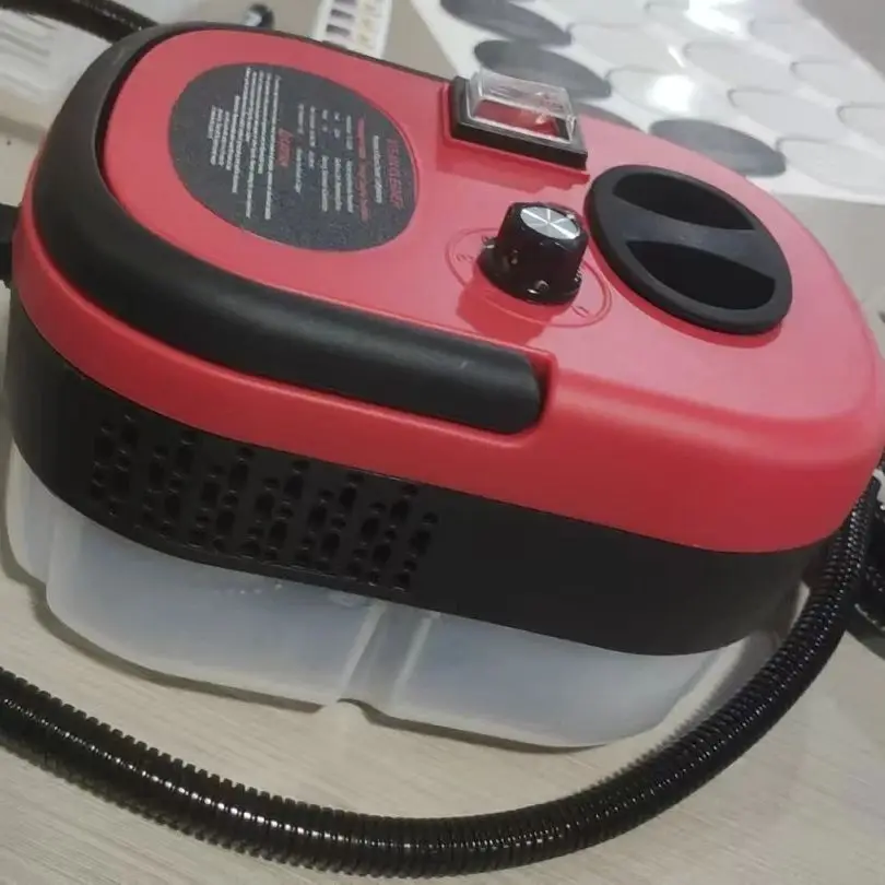 Ручной пароочиститель с системой нагрева мощностью 2500 Вт, самоочищающейся щеткой, шлангом 10 м — быстрая пара за 30 секунд