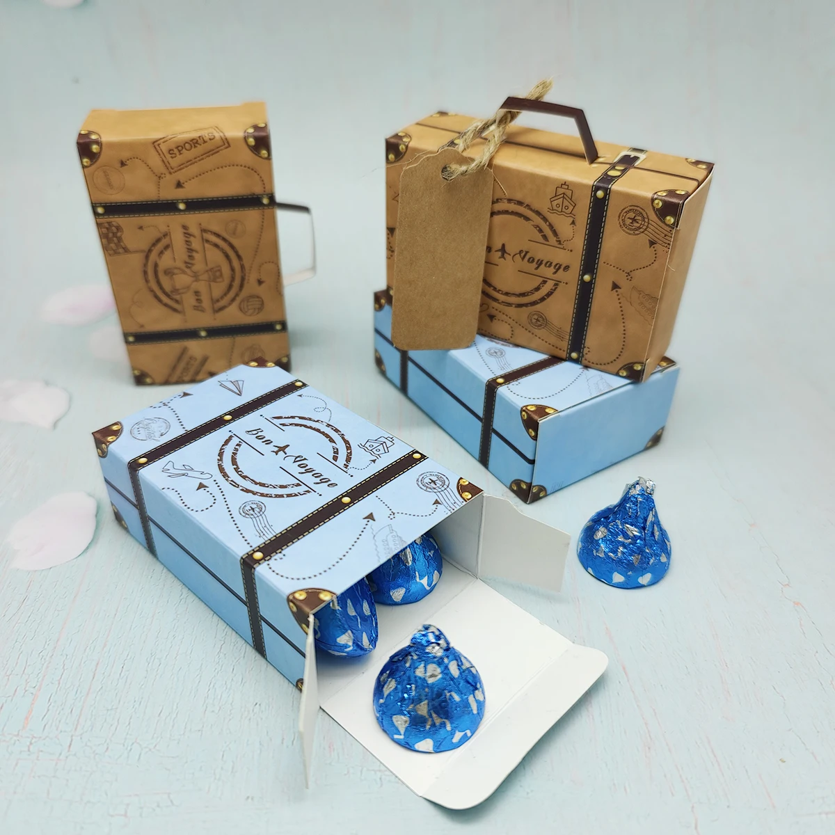 حقيبة صغيرة مع علامات التسمية ، حقيبة لحفلات الزفاف مربع الحلوى ، تغليف الهدايا ، الرجعية ورائعتين ، لوازم الحزب ، ديي