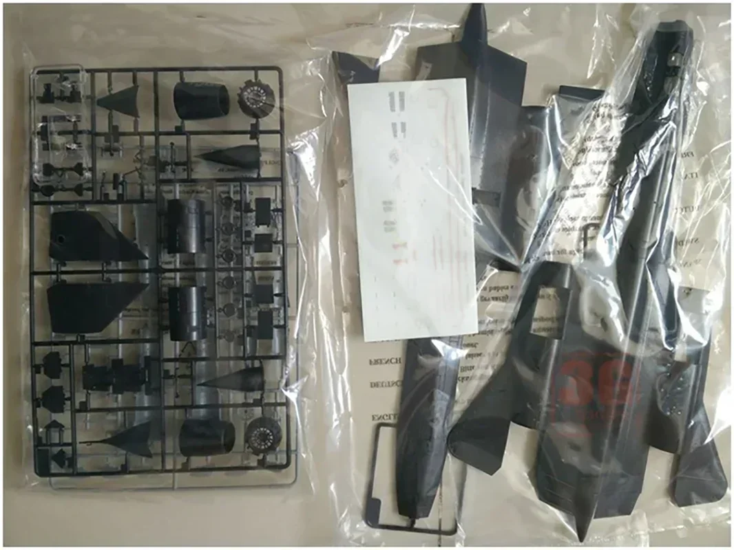 MINIHOBBY 모델 80201 1/72 미국 SR-71A 블랙 버드 정찰 항공기 조립 모델 키트 군사 취미 DIY