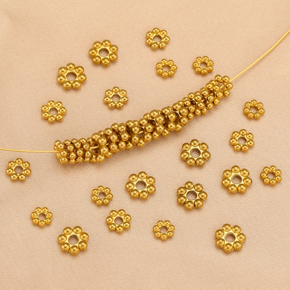 50 Stück Edelstahl Goldfarbene Gänseblümchen-Abstandsperlen Mini-Schneeflocken-Abstandshalter-Anhänger DIY Zubehör für Armbänder, Halsketten und Schmuckherstellung – Detail 4