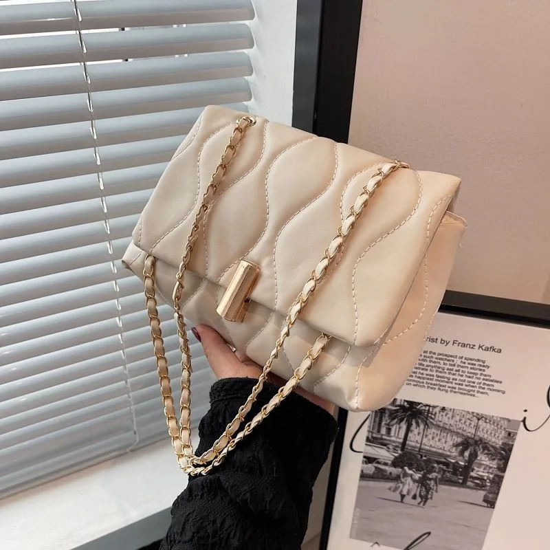 2023 New Niche Design Chain Bag Bag Women\'s Fashion Versatile Crossbody Bag High-quality One-shoulder Small Square Bag Tide