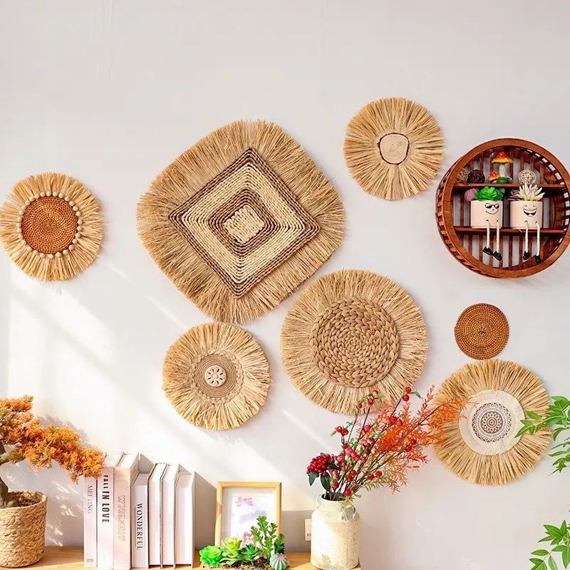 Natural water grass woven tassel circular wall decoration, homestay hotel background walls combination decorations