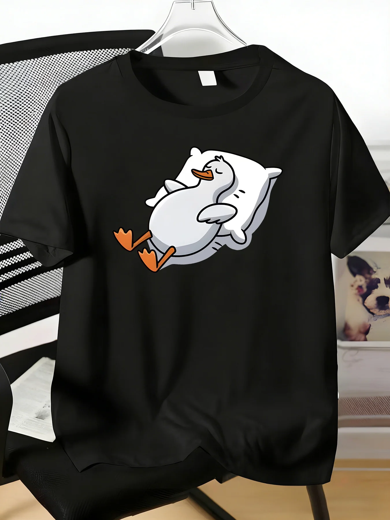 Daily Streetwear Men Red Crew Neck T Shirt Funny Lazy Sleeping Duck With Pillow Graphic Light Comfortable Summer Loose Fit Top