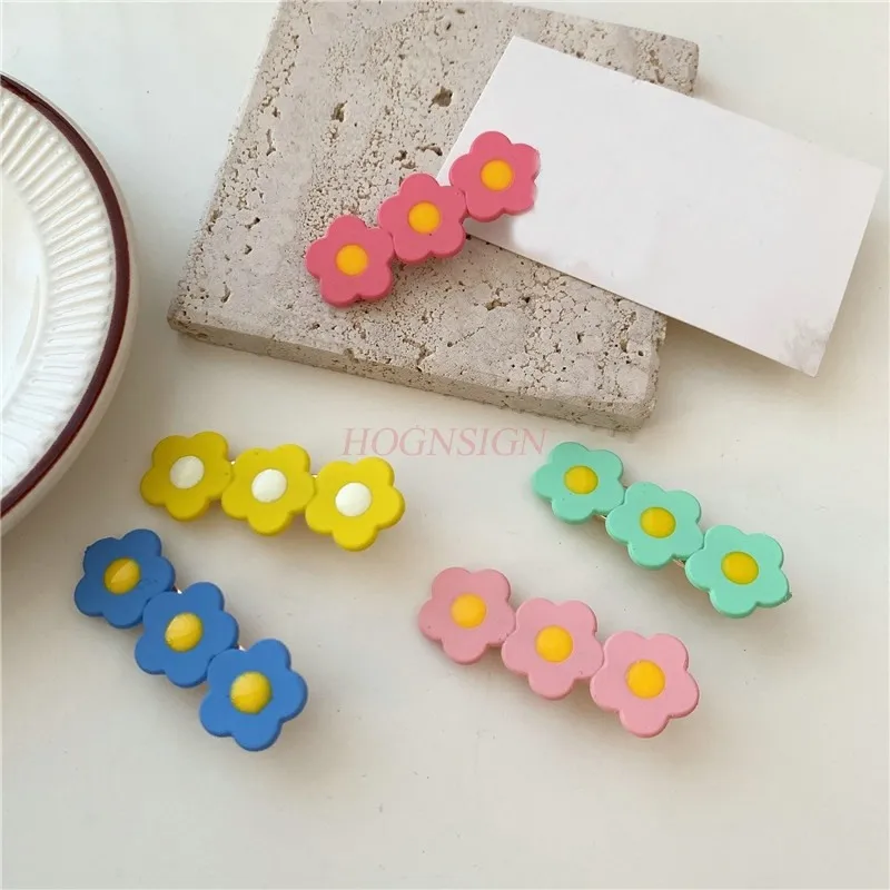 1pcs Cute flower hair clip, bangs clip, side clip, sweet and versatile hair clip, duckbill clip hair accessory