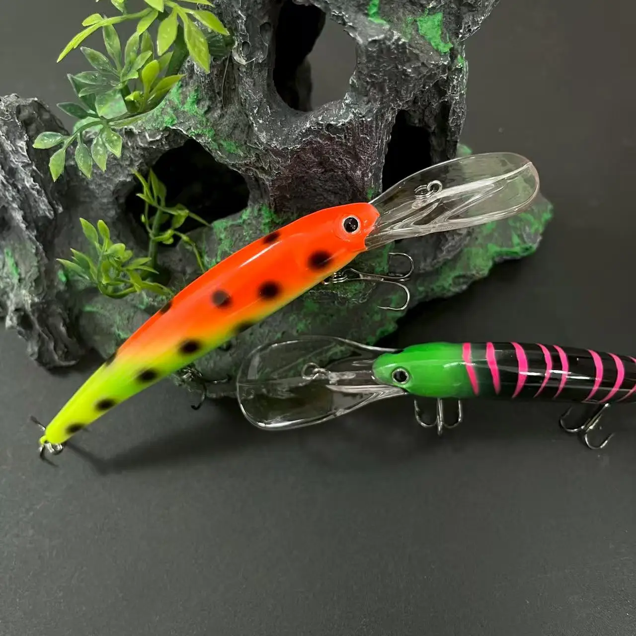 Señuelo artificial Deep Diver con UV para pesca en agua salada - imagen 5