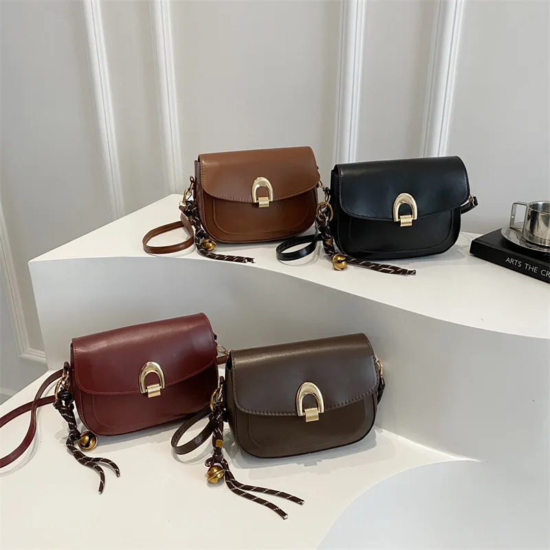 

2025 Vintage Korean Underarm Bag - Minimalist Square Crossbody Purse for Women, Retro Chic Shoulder Bag with Adjustable Strap
