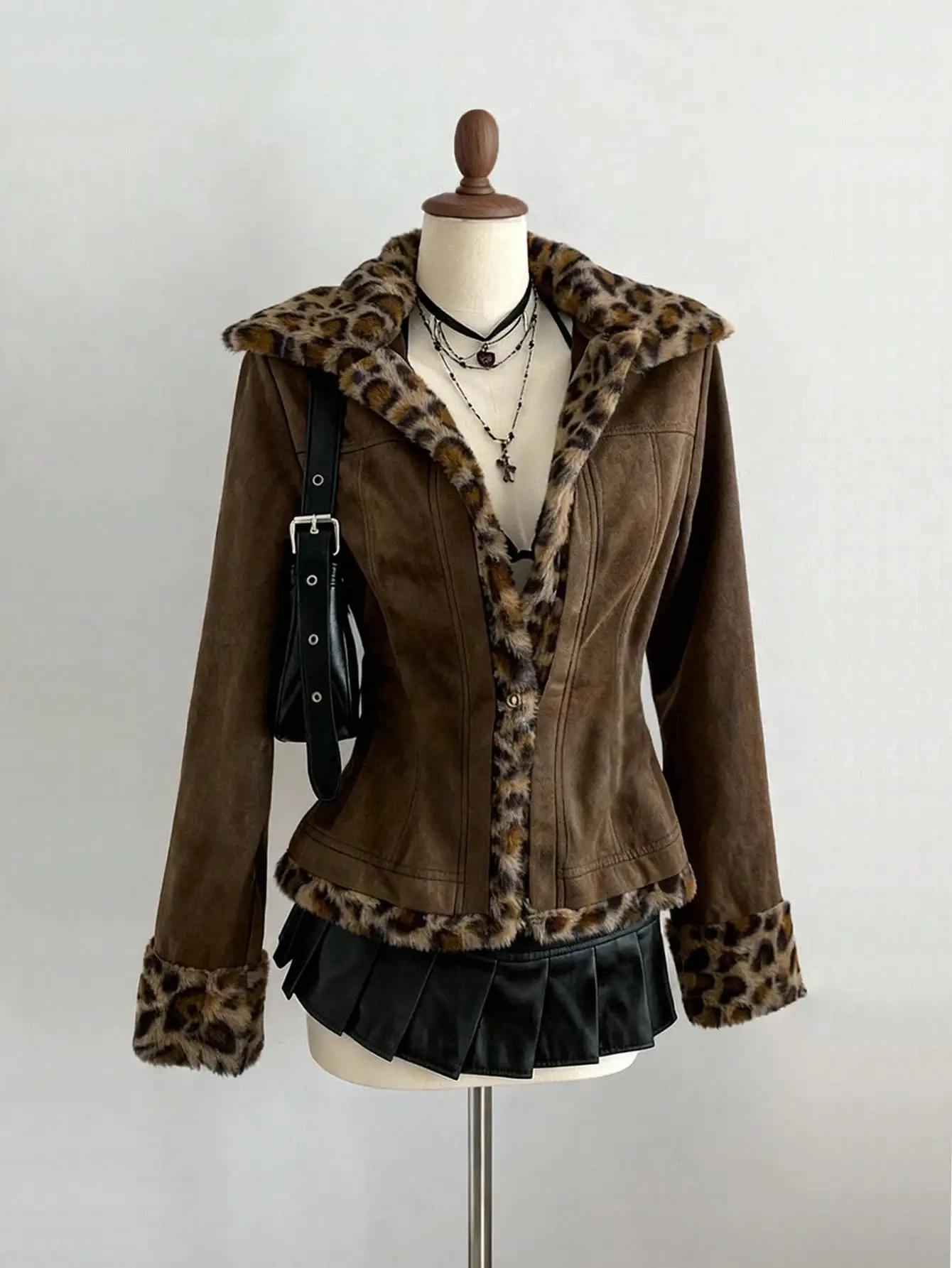 

Куртка из замши с отделкой из искусственного леопардового меха в стиле Y2K для женщин, укороченная, осенне-зимний стиль