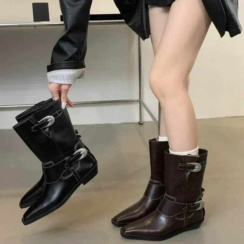 Botas vaqueras occidentales Vintage para mujer, Botines de tacón medio de cuero para estudiantes, otoño e invierno, 2024