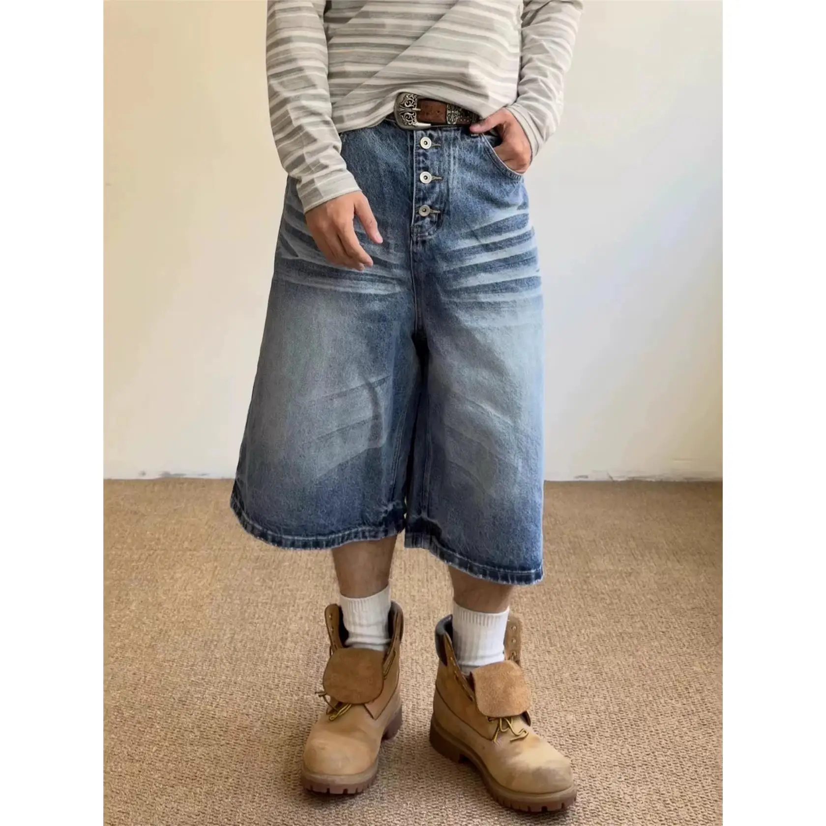 Shorts Jeans Retrô Americano Azul Lavado Masculino e Feminino com Perna Larga e Botões, Calças de Sete Partes Modernas em Alg...
