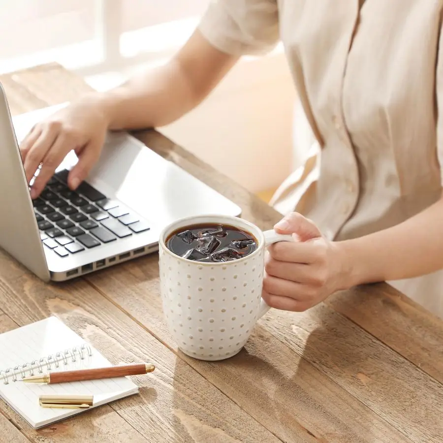 

Керамические кружки LYDIA, 16 унций, набор из 4 штук с ручкой, с рельефным узором, для латте, горячего чая, капучино, мокко, какао, подходят для мытья в посудомоечной машине