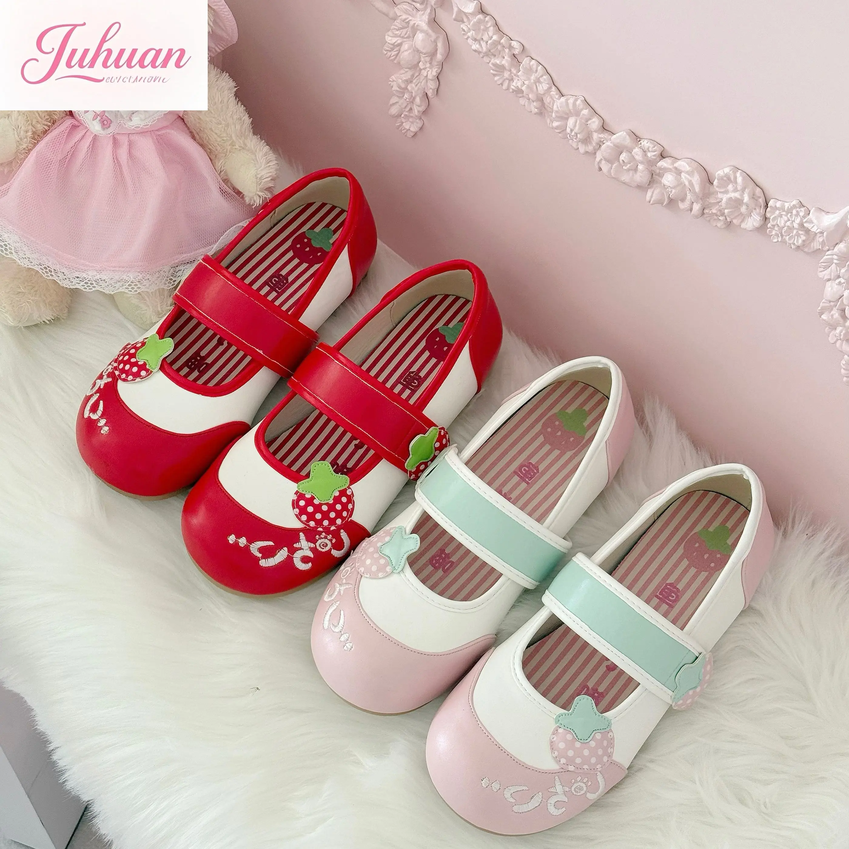 

Japanese sweet cute strawberry single shoe women's lolita small leather shoes Velcro round head soft sole Mary Jane shoes women