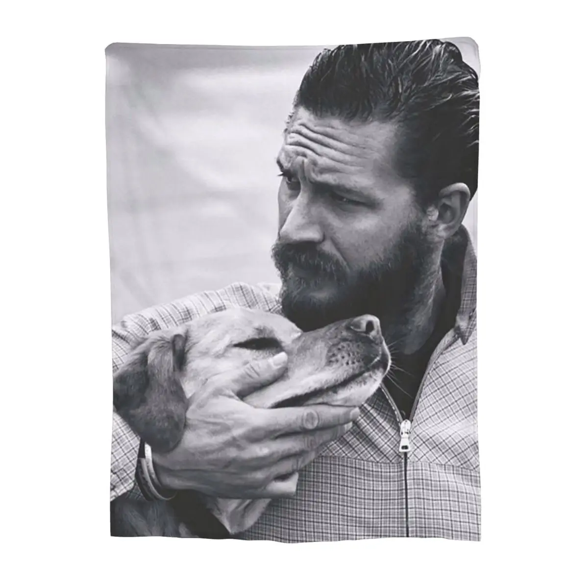 Tom Hardy With Dogs Blanket Soft Warm Flannel Throw Blanket Cover for Bed Living room Picnic Travel Home Sofa