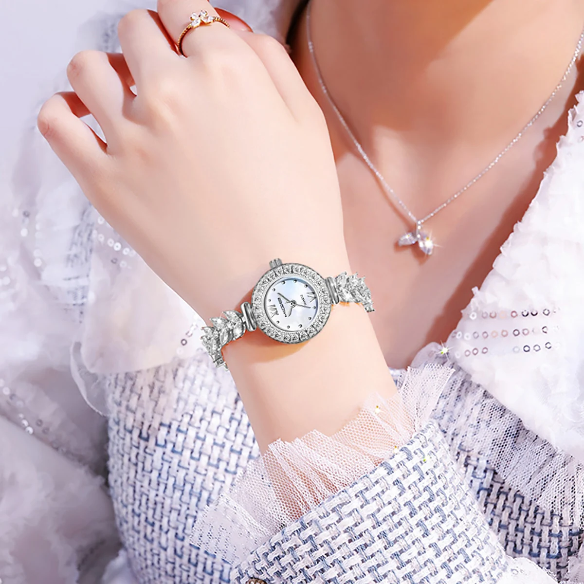 Mige brand mermaid quartz watch female fashion Crystal high-grade sense to send girlfriends girlfriend gift