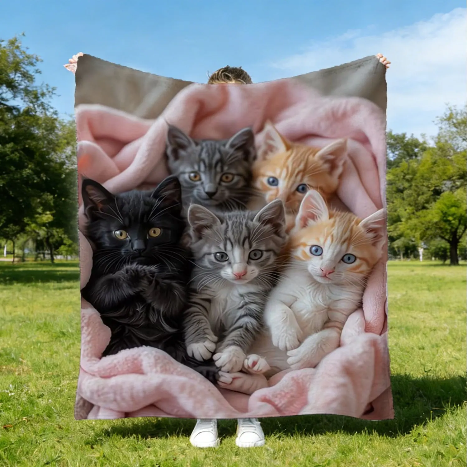 1pc of Soft and Warm Adorable Kitten Print Outdoor Blanket, a Soft and Cozy Warm Blanket, a Versatile Office Blanket, an Outdoor