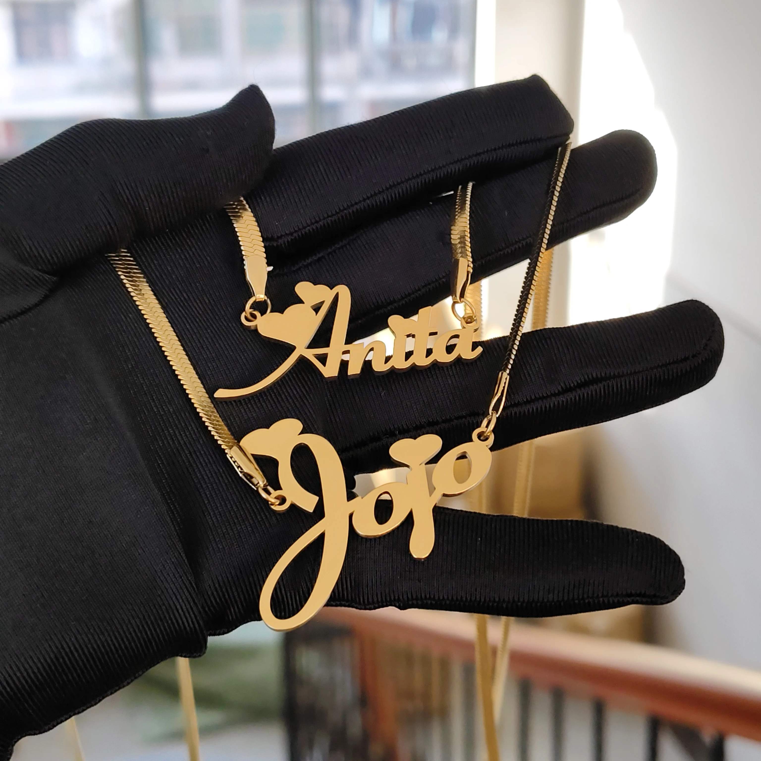 สร้อยคอแบบโซ่งูสลักชื่อตามสั่งขายส่ง DHQH สร้อยคอโซ่งูแบบตัวอักษรส่วนบุคคล ของขวัญคริสต์มาส/วันเกิด ลดราคาจากโรงงาน