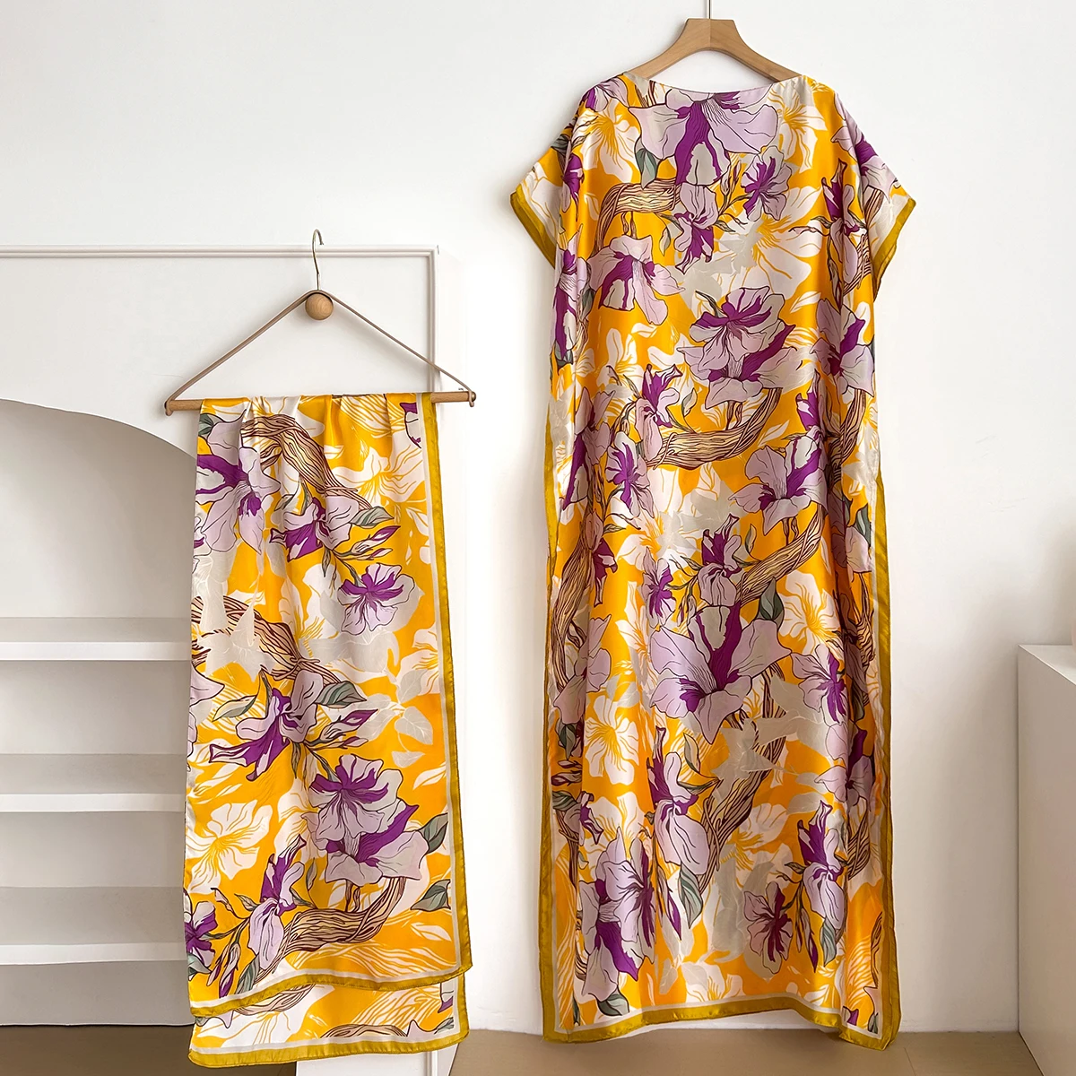 New Dubai Abaya For Women Summer Short Sleeve Cotton Dress Gold Stamping Loose Lady Maxi Islam African Dress With Big Scarf