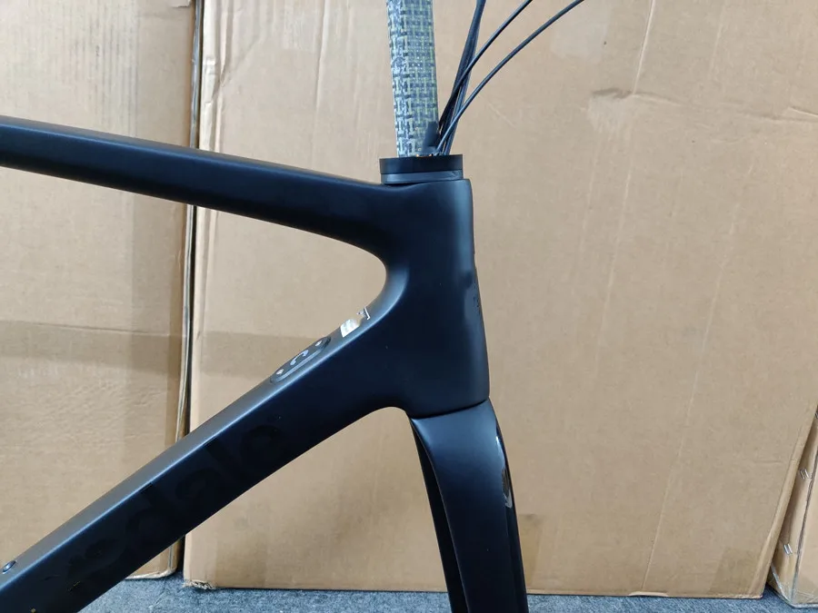 NEW 2024 Carbon Road Bicycle Frame Disc Carbon Bike Frame Disk Brake Racing Frameset 10 Colors Available