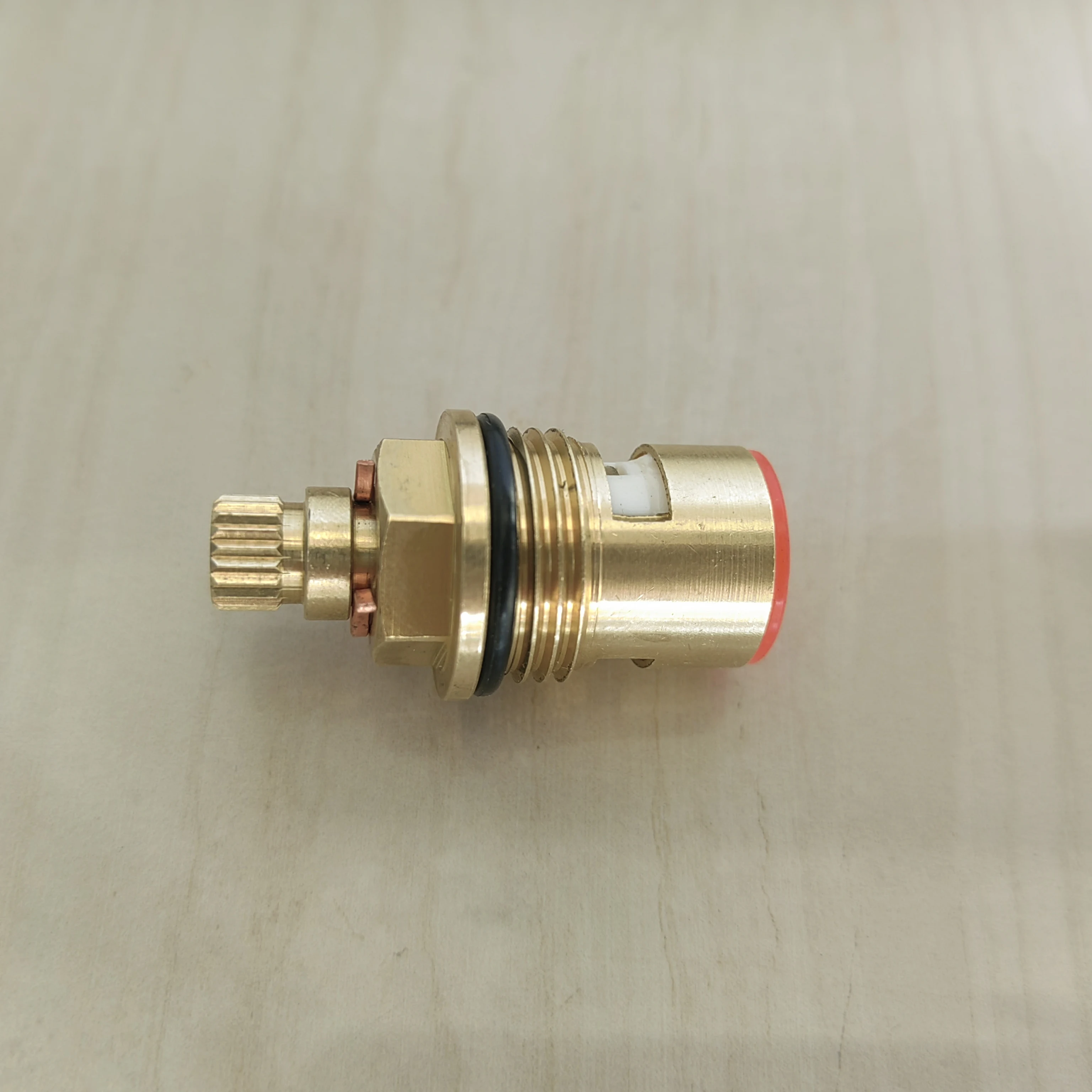 1/4 Turn G3/8 single Teeth Brass Cartridge Accessories Hot or Cold Faucet Brass Valve Core