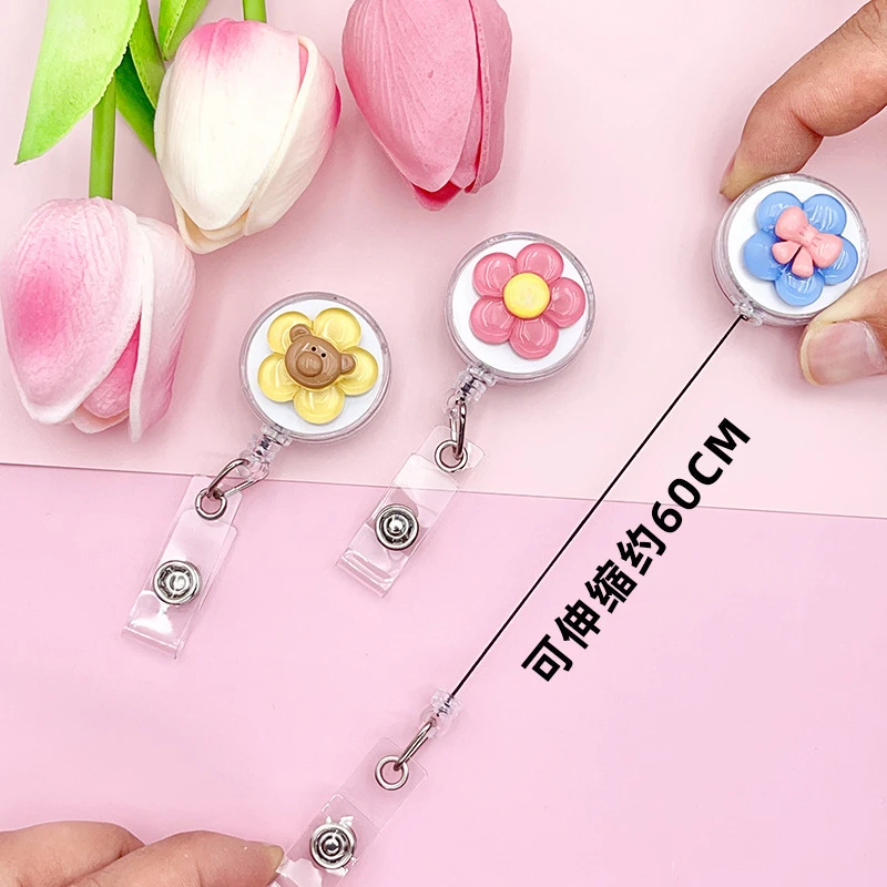 Cute Retractable Back Clip Wholesale Nurse Student Name Badge Clip Bus Subway Access Card Holder Keychain Party Gift