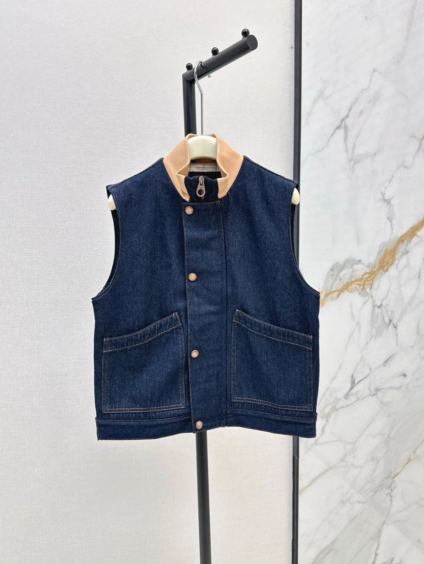 

2025 New Threaded Stand up Collar Decorative Cowboy Vest Coat Minimalist Design Casual Versatile workwear Pocket Style Tank Top
