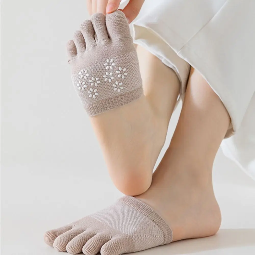 2Pairs عادية زهرة الأمامية الجوارب غير مرئية المضادة للانزلاق خمسة تو الجوارب لينة جوارب قطنية نصف أقدام الجوارب النساء