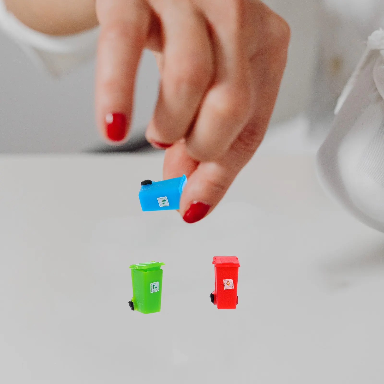 

5Pcs Mini Trash Can Set Realistic Dollhouse Decor for Micro Landscape Sand Table Layout Chic Desktop Ornament Kids Room