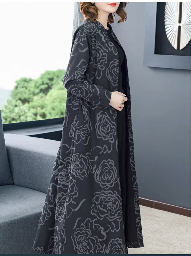 

Autumn New Printed Large Women's Over Knee Embroidered Long Trench