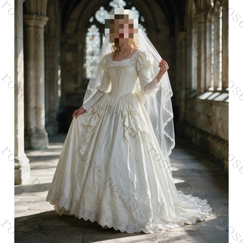 Customized Vintage Victoria Backless Wedding Dress New Style Square Collar Bubble Sleeves Lace Princess Bridal Gown with Bow Tie