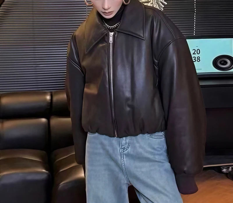 เสื้อพาร์กาส์ผู้หญิง สไตล์ไบค์เกอร์ ผ้าลินินเนื้อแมท สำหรับฤดูใบไม้ร่วง กระดุมแถวเดียว ลายสก็อตแบบกด จับจีบ ทรงบาน แต่งแผงด้านข้าง ดีไซน์เรียบง่าย ทันสมัย นุ่มนวล