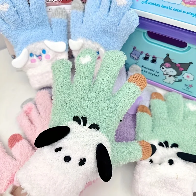 

Sanrio Pochacco Gloves Plush Kuromi Cold-Proof Gloves My Melody Cinnamoroll Five-Finger Gloves Touch Screen Child Christmas Gift