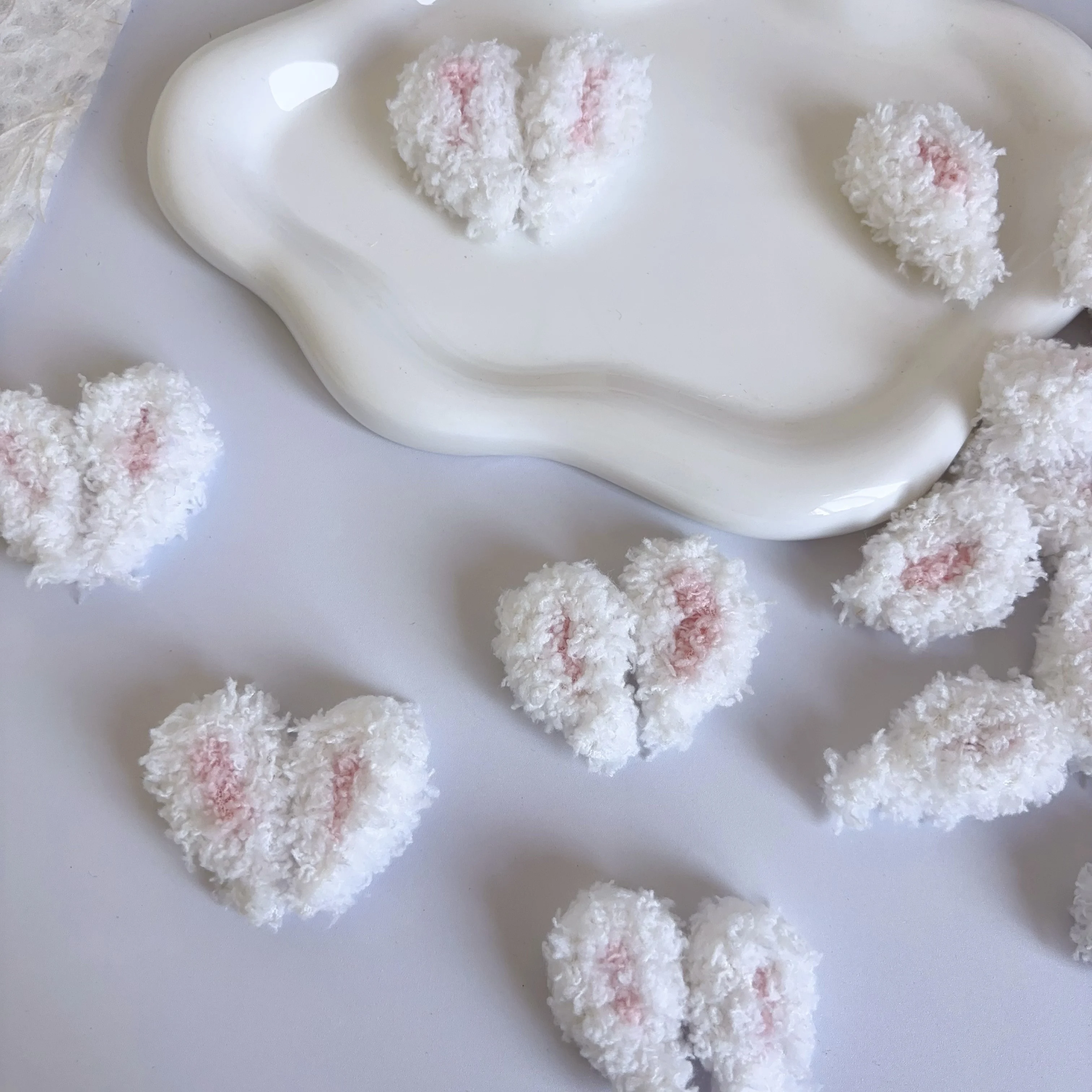 

20/10Handmade Plush Rabbit Ear Accessories, Cute Hand-Squeezed Phone Case, Plush Toy Making Ear Accessories