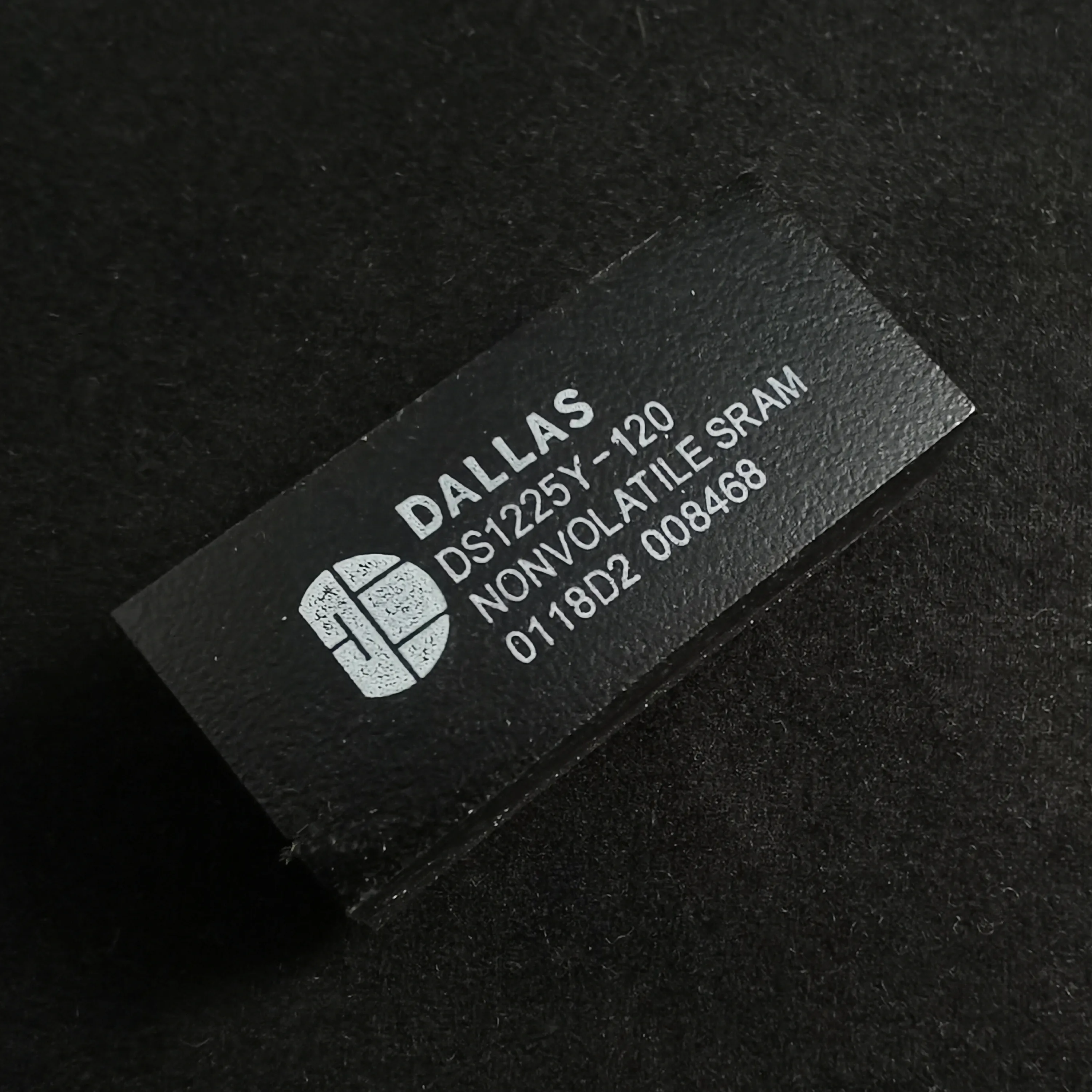 D8155HC-2 ICL7107CPLZ DIP40 DS1225Y ICL7135CPI DIP28 LM358 LM1881N DIP8