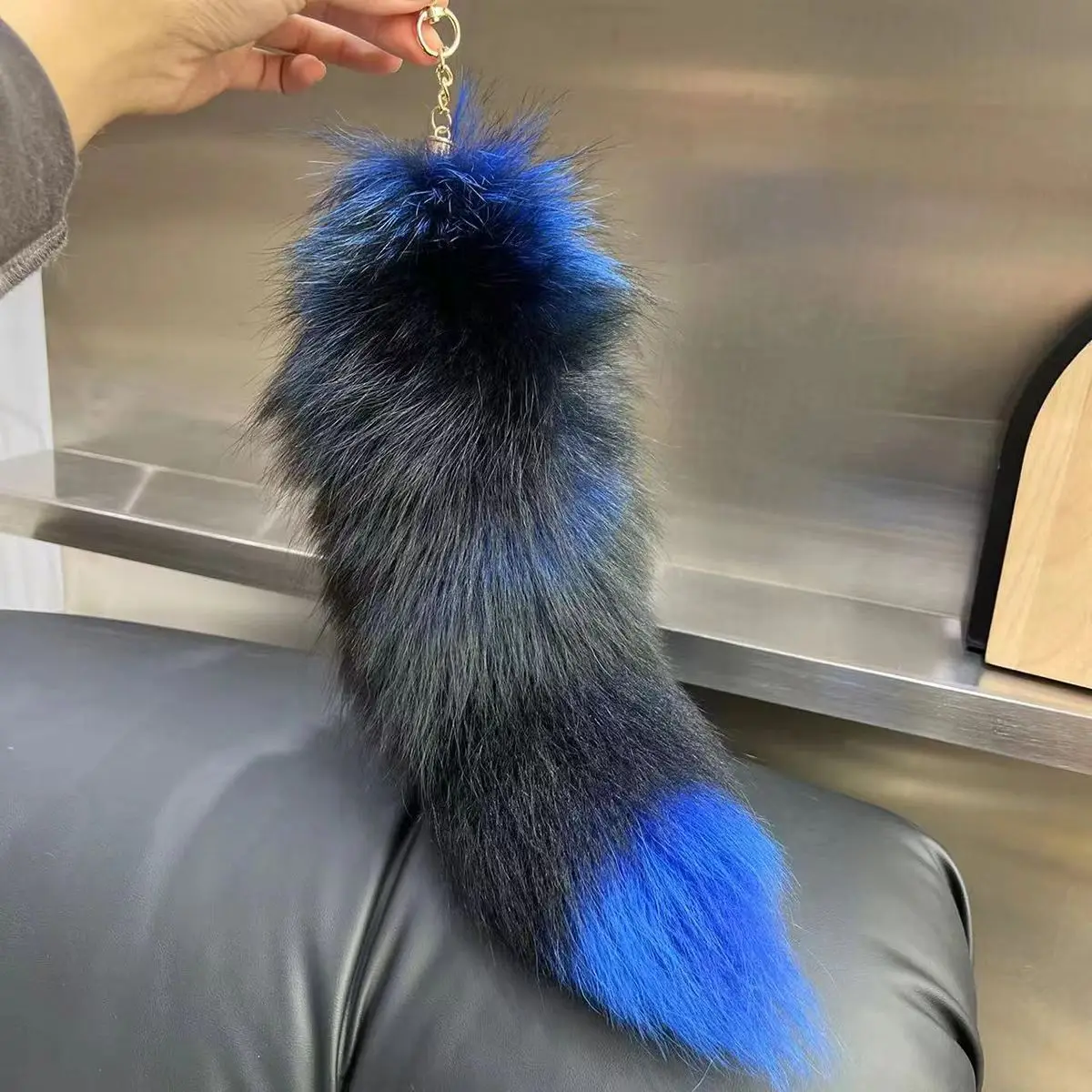 High-end atmosphere real fox fur big long tail car key chain pendant high-end bag real plush pendant