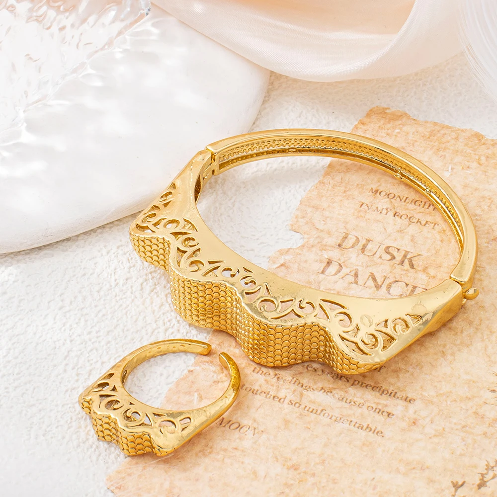 Armreif Italien Frankreich Damen Armband Ring Kupfer Ohrringe Luxuriöser Vergoldeter Verstellbarer Ring Exquisiter Hochzeitsschmuck – Detail 3