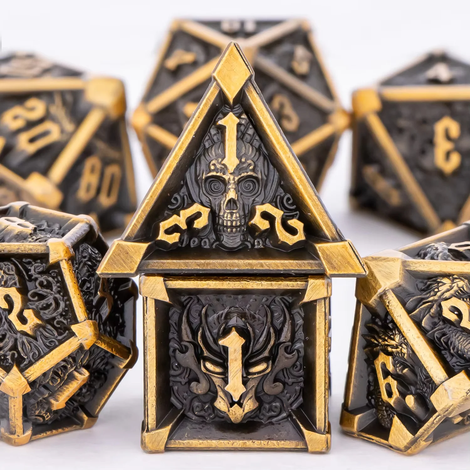 7PCS Hollow Metal DND Dice Skull Pattern Polyhedral Game Dice Set for Dungeons & Dragons RPG COC Table Board Games