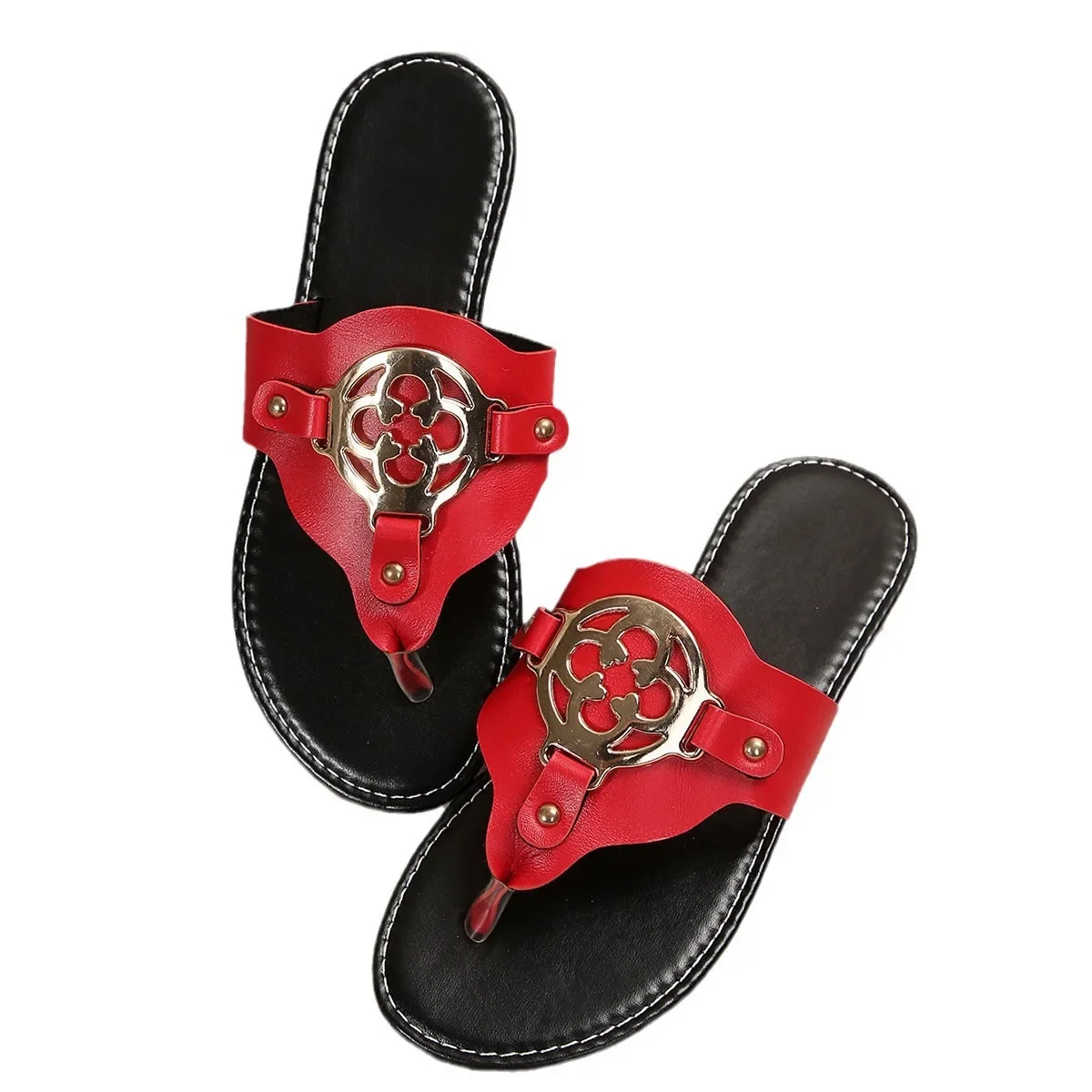 Summer new women's slippers with metal buckle and toe-hole design,suitable for beach and shopping,fashionable flat-soled sandals