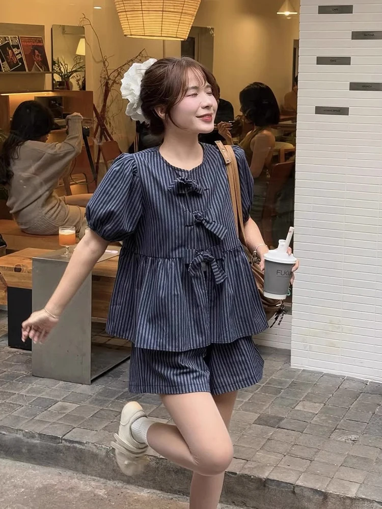 

Clothland Women Sweet Striped Blouse Shorts Suit Short Sleeve Shirt Mini Shorts Vintage Summer Two Piece Set TA646