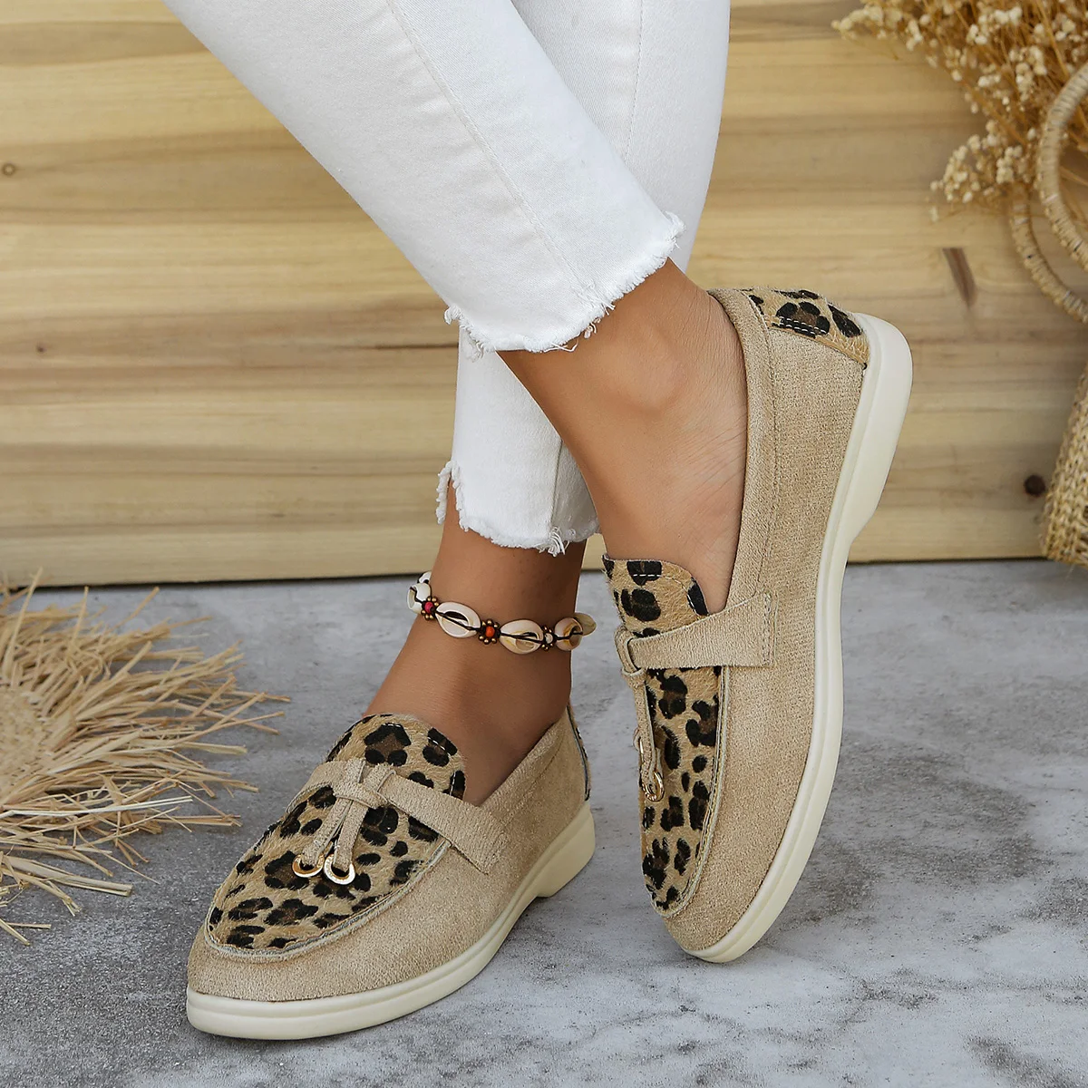 Buty damskie 2024 New Leopard Splicing Flat Casual Shoes Brand Slip on Loafers Vulcanized Shoes Walking Single Sneakers Women