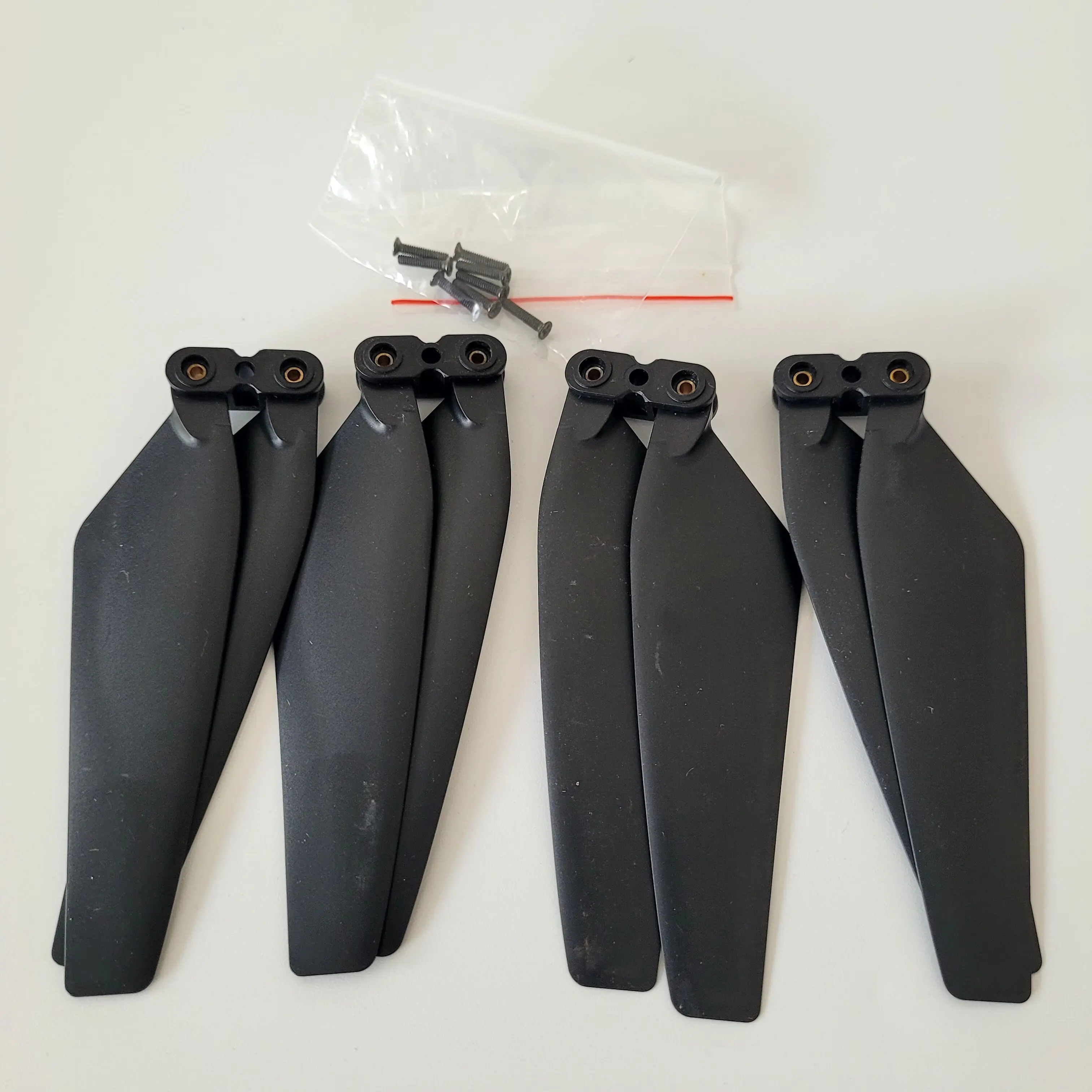 4PCS Foldable Blade Spare Part for MJX Bugs 4W B4W EX3 D88 HS550 New Version Propeller Rotor Wing Accessory