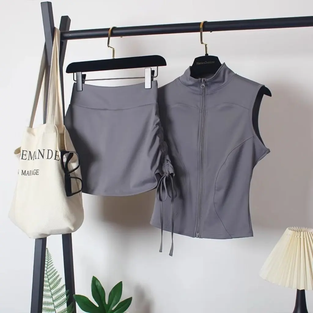 

Summer Sport Short Sleeve Set Women Yoga Fitness Training T-Shirt Fashionable Sleeveless Top With Inner Side Drawstring Skirt