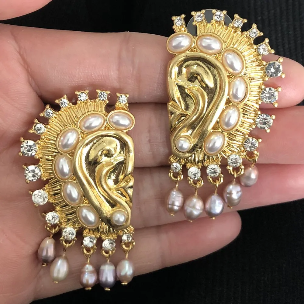 Women Vintage Freshwater Pearl Stud Earring Personality Ear Shape Stud Style Luxury Exaggeration Girl Jewelry Deluxe