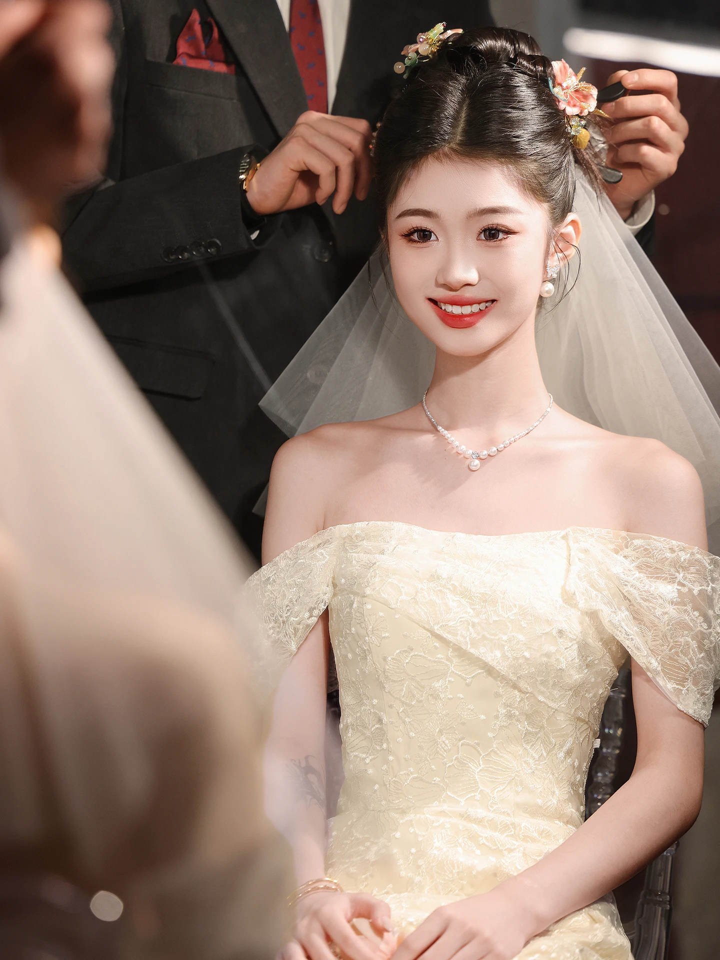 

Свадебное платье цвета шампань на одно плечо, красивое платье для помолвки в корейском стиле, вышитое, с коротким рукавом, миди-платье