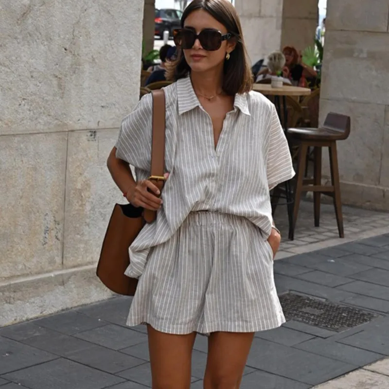 

Fashion Stripes Loose Shorts Set Women Chic Half Sleeve Casual Single Breasted Top High Waist Pant 2 PCS Summer Street Outfit