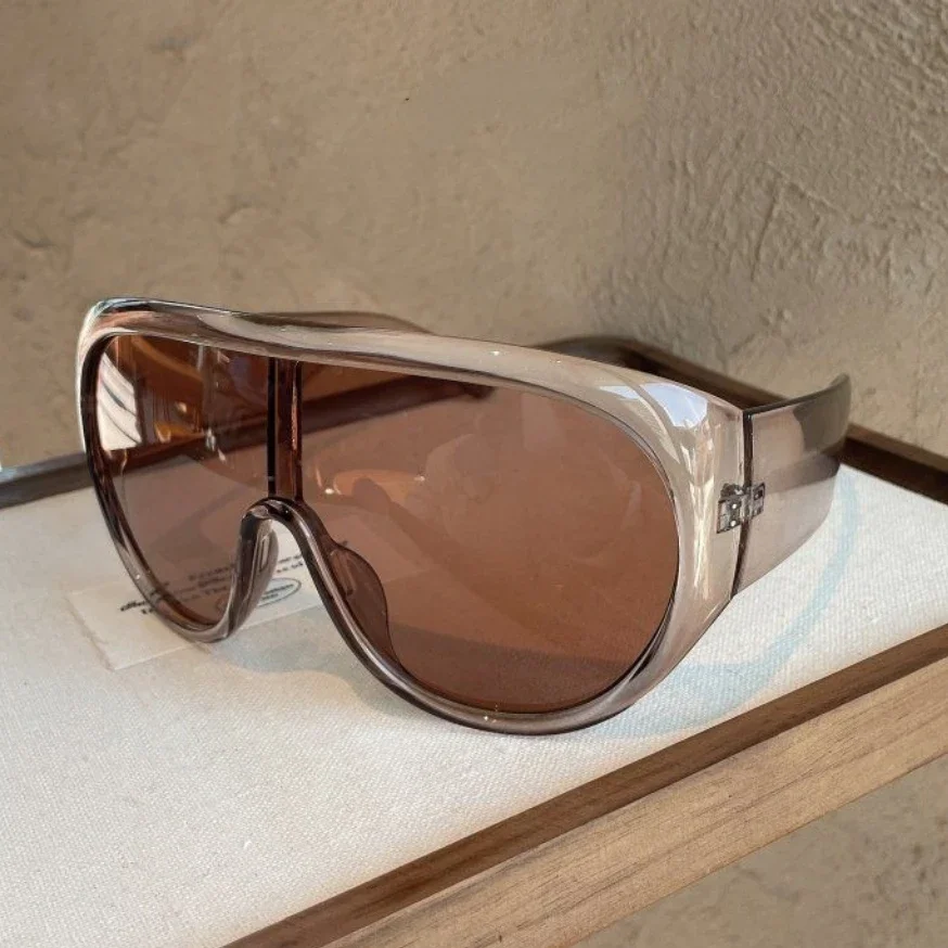 Popular Oversized Pilot Sunglasses Women Fashion Luxury Big Frame One Piece Gradient Sunglasses Retro Classic Thick Shades