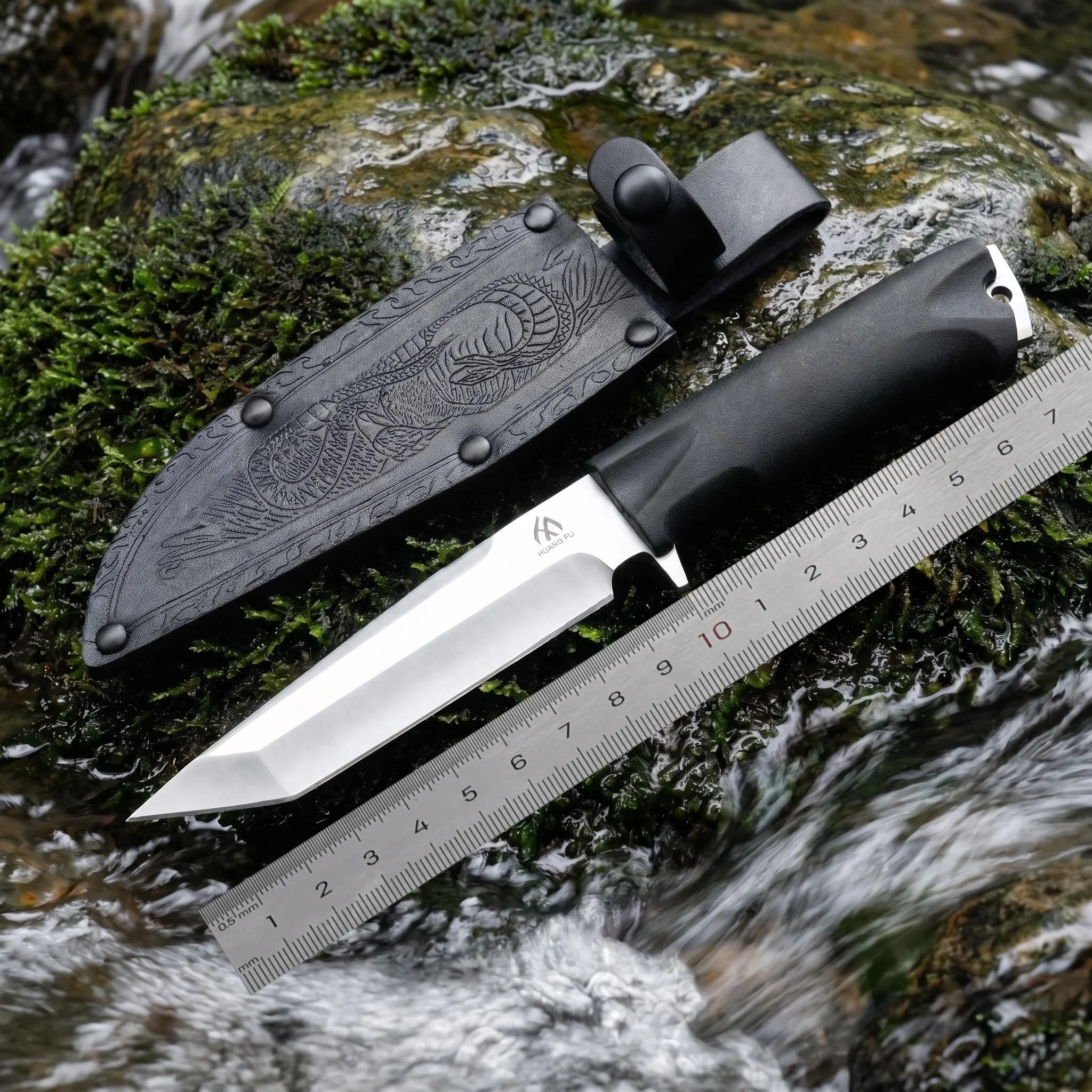 Coltello da esterno di alta qualità, portatile, piccolo, ideale per campeggio ed escursioni, con fodero integrato, resistente e durevole, facile da riporre.